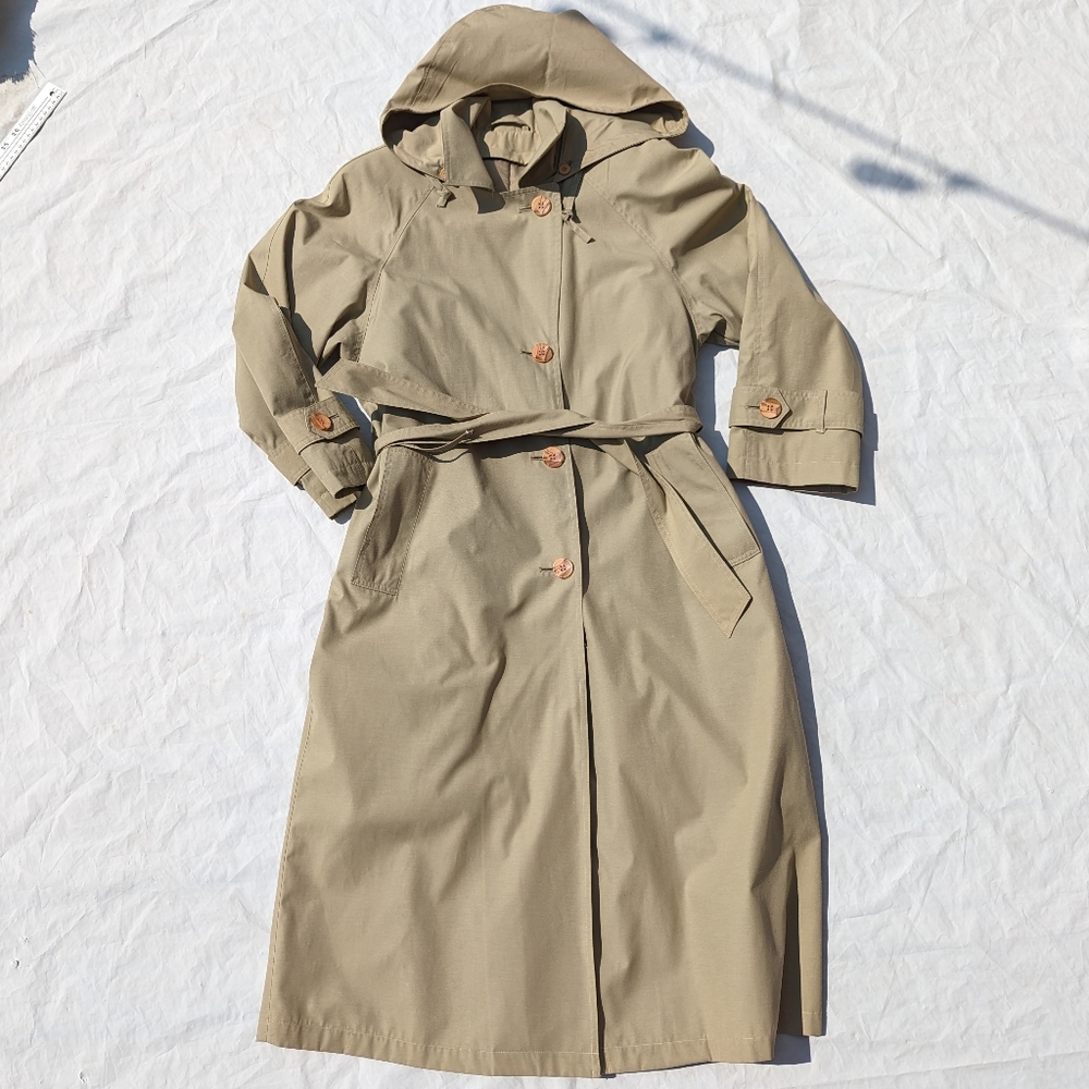 Vintage London Fog Beige Tan Womans 8P Belted Trench Hood Lining